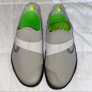 OOFOS mens slip on shoe NWT